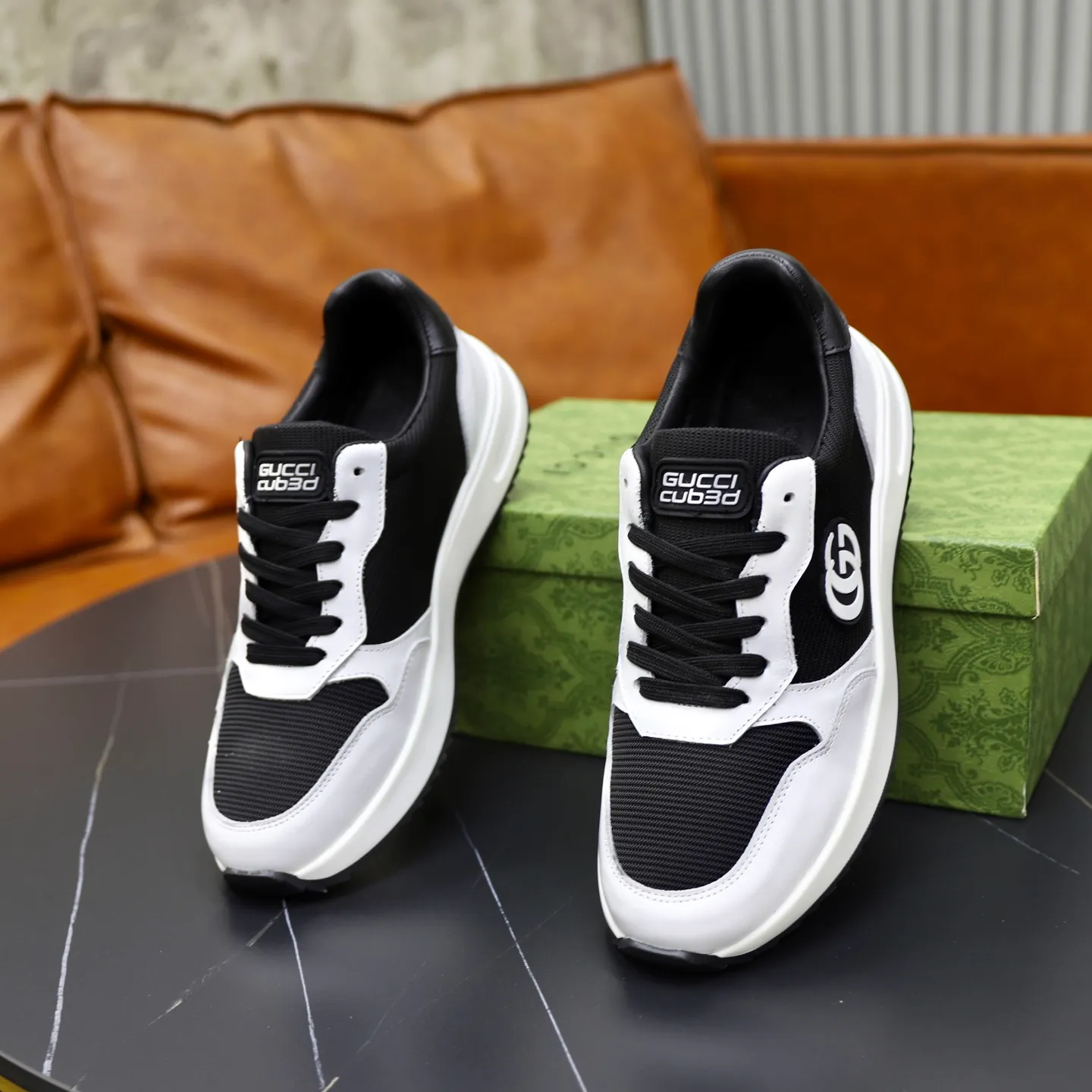 Ex-factory price: 440💰🙅‍♂️🙅‍♂️🙅‍♂️ Brand: GUCCI Standard code: 38-44 (45 customized) Grade: Same as the official website Material: Original material splicing Comfortable and breathable lining Lightweight and wear-resistant sports outsole Style category: Men's fashionable casual shoes Running sneakers Distinguished luxury brand elements Top luxury Color: actual picture color